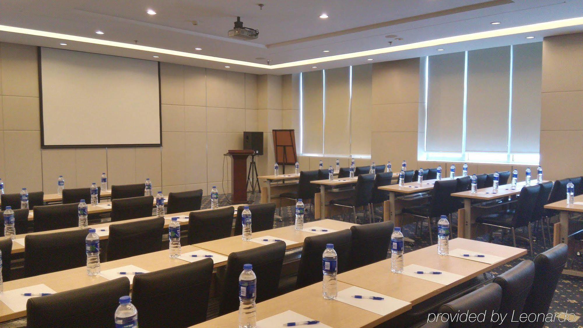 Holiday Inn Express Tianjin Heping By Ihg Exterior photo